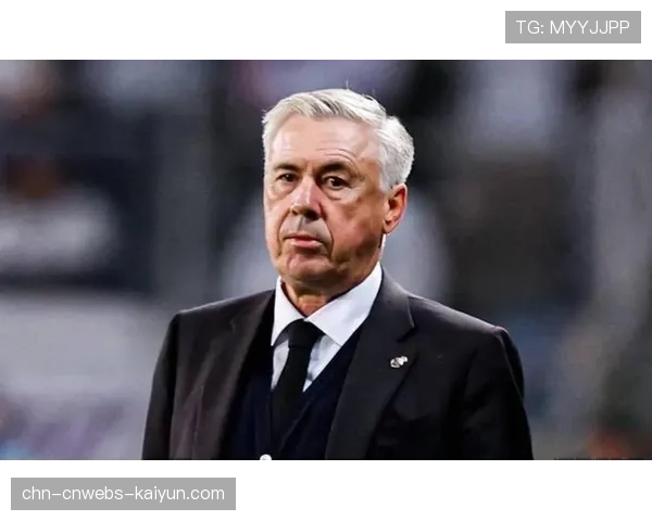 皇马进行封闭训练，安切洛蒂疑似演练无正统中锋阵容